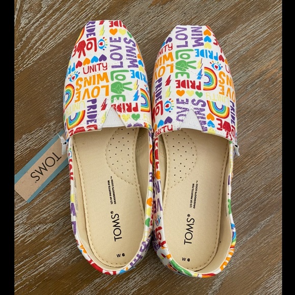 TOMs Pride Shoes - Picture 12 of 12